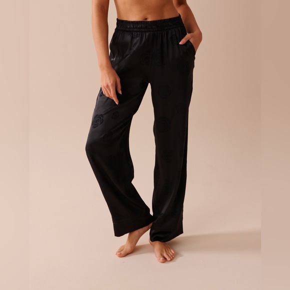 La Vie En Rose Jacquard Satin Pajama Set - Picture 3 of 5